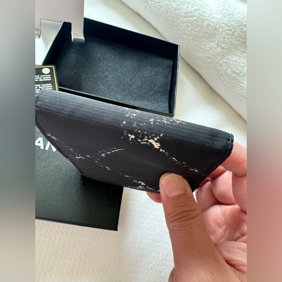 🥰Chanel Mens Bifold Wallet - Picture 6 of 17